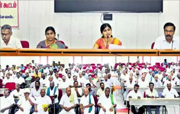క‌లెక్ట‌రమ్మ‌కు స‌న్మానం చేసిన రైతులు!