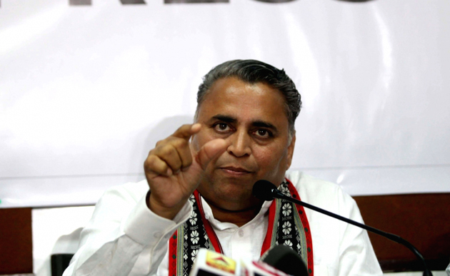 18 మంది త‌మ్ముళ్లు ట‌చ్ లో ఉన్నారు..బాబుకు జైలే!