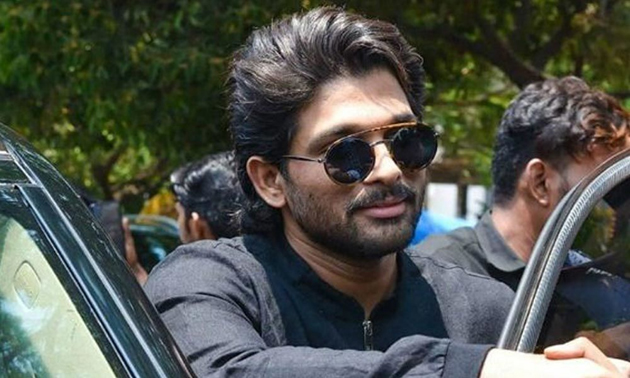 Allu Arjun Goes To Comrades City For Shoot!