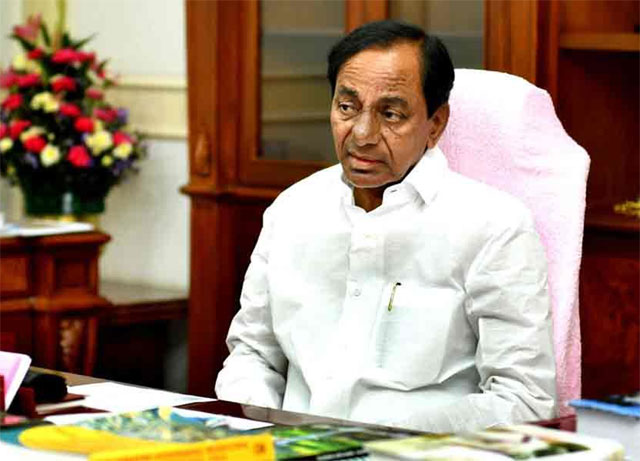 రాష్ట్రప‌తికి కేసీఆర్ మీద కంప్లైంట్‌