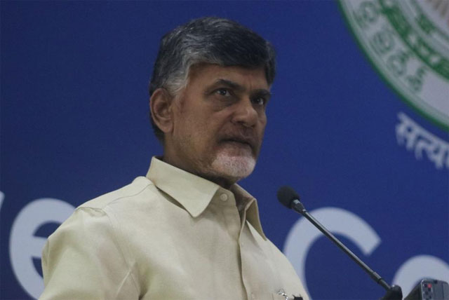 పార్టీని కాపాడుకోవడానికే చంద్రబాబు ప్రయత్నం!