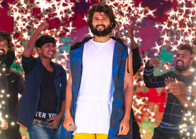 Is Rowdy Following Shah Rukh Khan In Promotions?