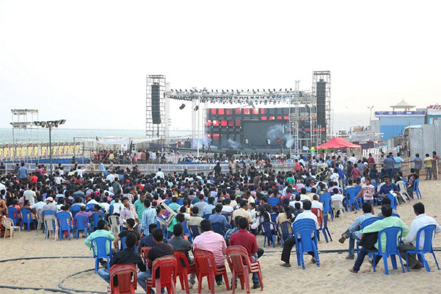 ప్రీ రిలీజ్ హంగులు ఎవరి కోసం ?