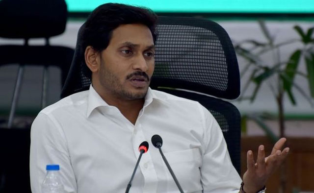 జగన్ క్యూలో వీళ్లే.. ఏమిస్తారు.?