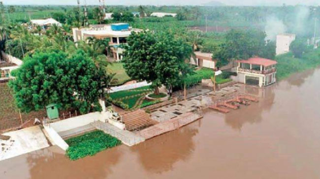 వరద రాజకీయం.. టీడీపీకి వైఎస్సార్సీపీ ఎమ్మెల్యే పవర్ పంచ్!