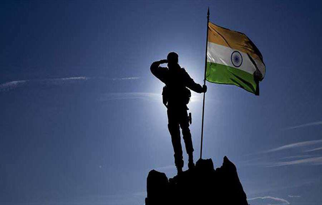 జాతీయ జెండానే ఎగురుతుంది - మోడీయే ఎగురవేస్తాడు!