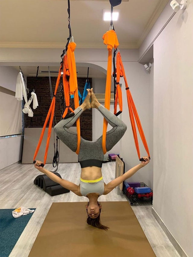 ఫోటో స్టోరి: జీవితం త‌ల‌కిందులు