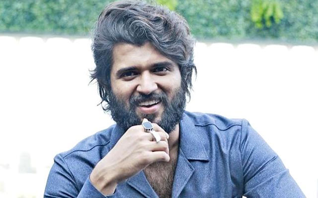 జొమాటో కోసం క్రేజీ హీరో