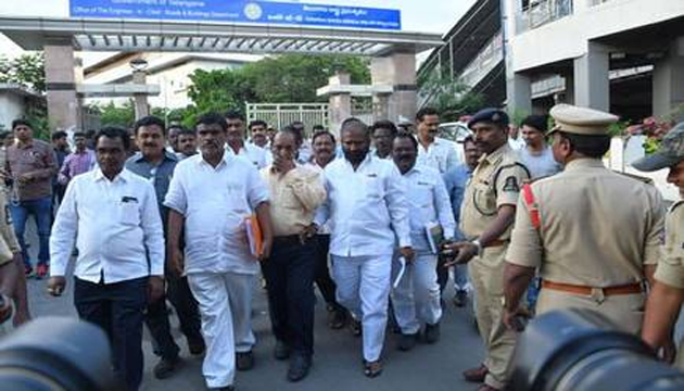 చర్చలు విఫలం.. కారణమిదే.. సమ్మెలోనే ఆర్టీసీ