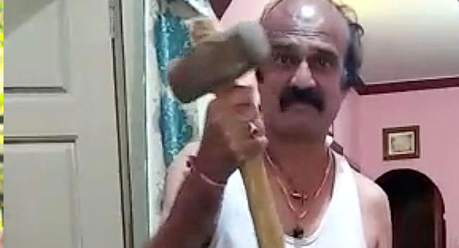 కేజీఎఫ్ స్ఫూర్తి తో దాడి.. వీడియో వైరల్ కేజీఎఫ్ స్ఫూర్తి తో దాడి.. వీడియో వైరల్