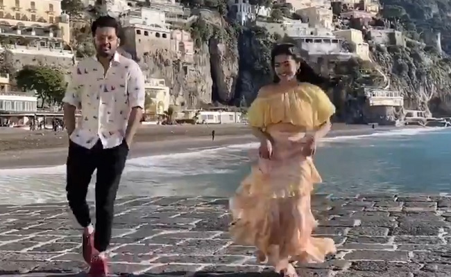 హృతిక్ స్టెప్పుల తో నితిన్ వ్వావ్