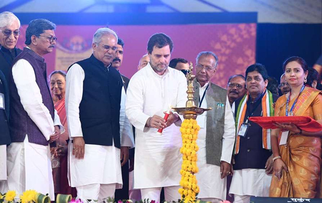 Rahul Gandhi inaugurates Dance Festival in Raipur