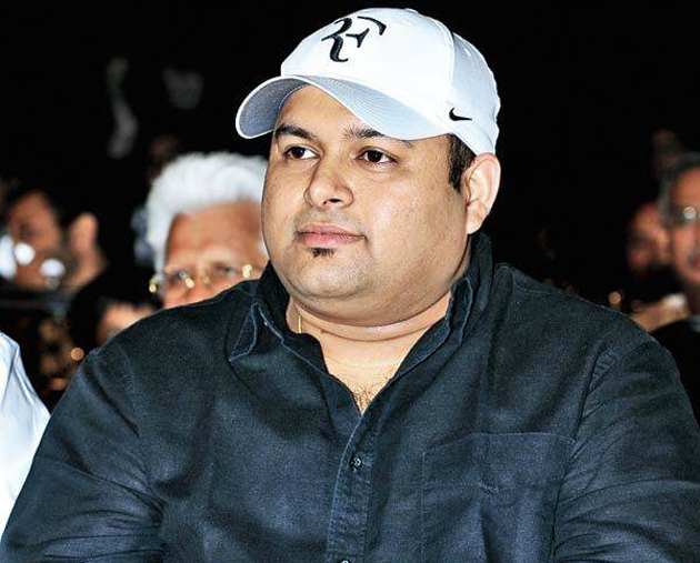 కమర్షియల్ సినిమాకు మ్యూజిక్ కష్టమట!