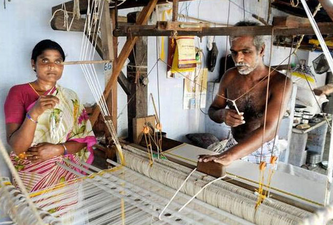 వై ఎస్ ర్ నేతన్న నేస్తం.. చేనేతకు చేదోడు ఏపీ సీఎం! వై ఎస్ ర్ నేతన్న నేస్తం.. చేనేతకు చేదోడు ఏపీ సీఎం!