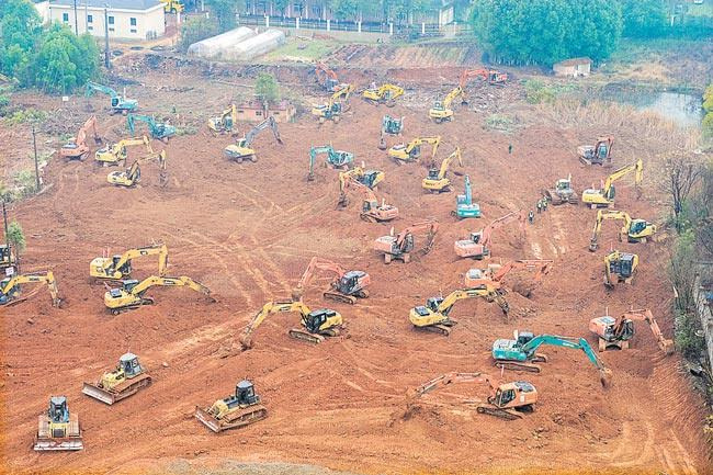 ప్రపంచాన్ని వణికించే భయం ఎంతో చెప్పేసే ఫోటో ఇది..