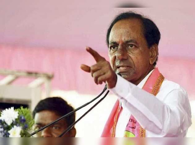 Conman tricks business in the name of KCRs swearing in Conman tricks business in the name of KCRs swearing in