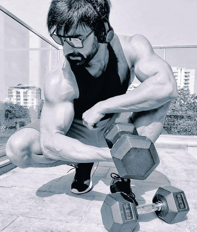 ఫోటో స్టోరీ: మాస్ మహారాజా.. క్లాసీ లుక్