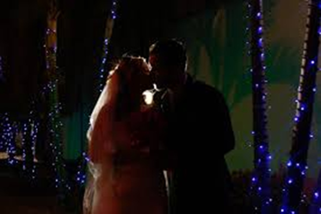 పెళ్లిళ్లకు నీవే గురువు.. బాసు