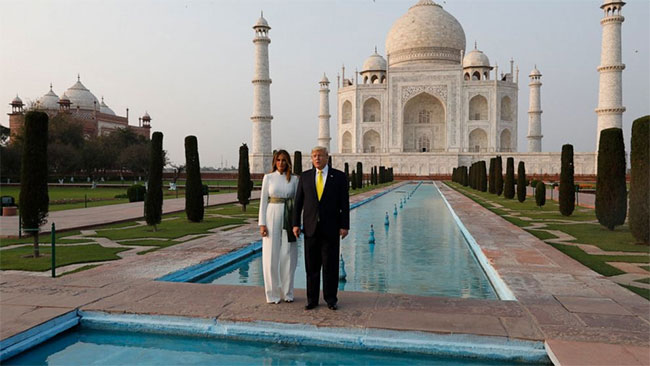 తాజ్ మహల్ లోపల ఉన్న సమాధుల వద్దకి ట్రంప్ ఎందుకు వెళ్లలేదంటే ?