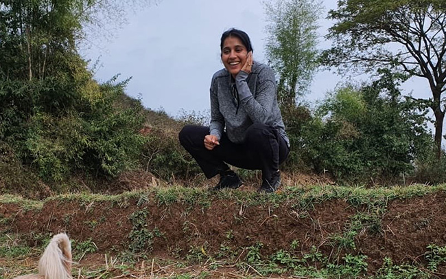 వంద ఎకరాల భూమి కొన్న హాట్‌ యాంకర్‌