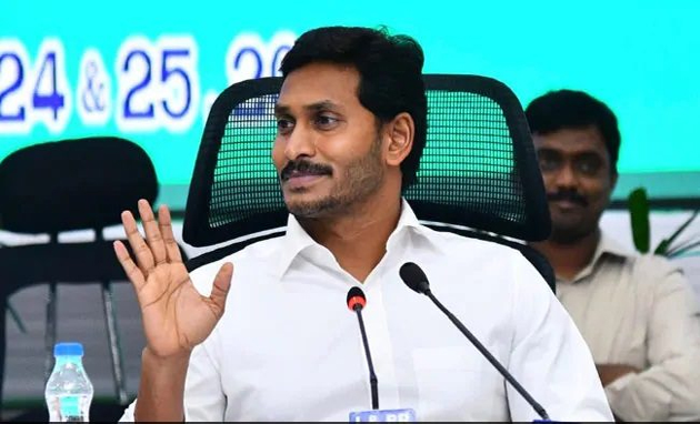 మీడియాకు షాకిచ్చిన జగన్ సర్కార్