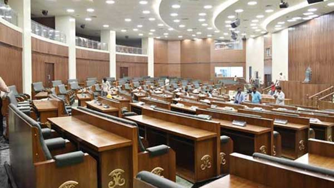 చైర్మన్ వర్సెస్ కార్యదర్శి: కుదర్దు.. రూల్సొప్పుకోవు