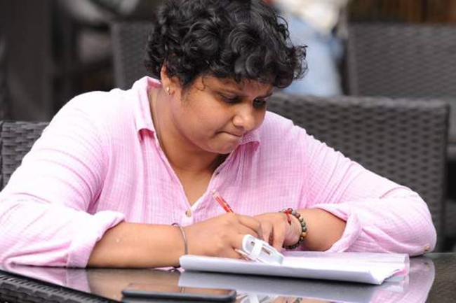 లేడీ కెప్టెన్.. మెగా ఛాన్స్ జ‌స్ట్ మిస్...!?