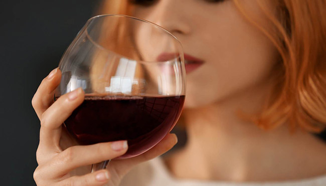 మద్యం తాగే మహిళలకు ఇది శుభవార్త మద్యం తాగే మహిళలకు ఇది శుభవార్త