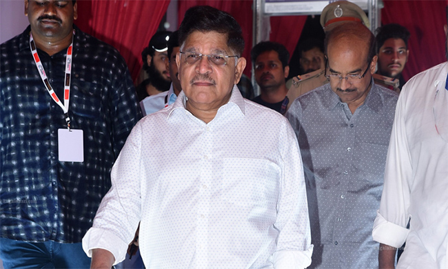 జగన్‌ ఆ నిర్ణయంతో అల్లు వారి కొత్త వ్యాపారం