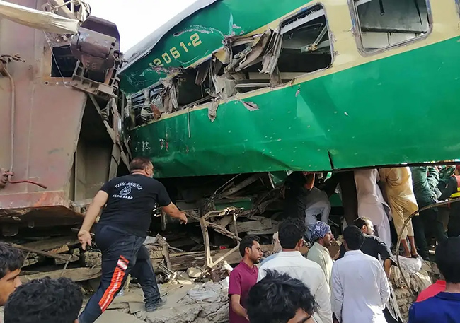 Train and Bus Collided in Pakistan Leaving 20 People Dead