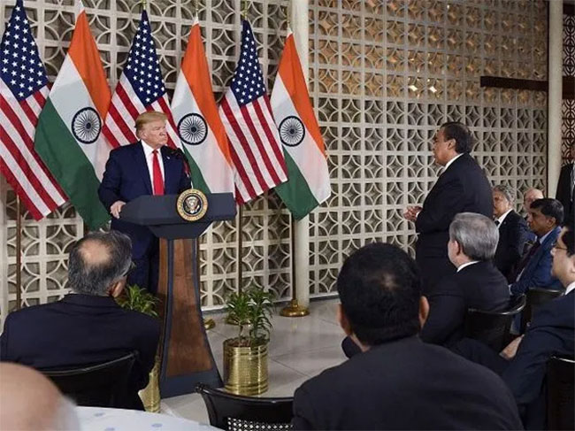 Trump Is Imprissed With Mukesh Ambani Over 4G