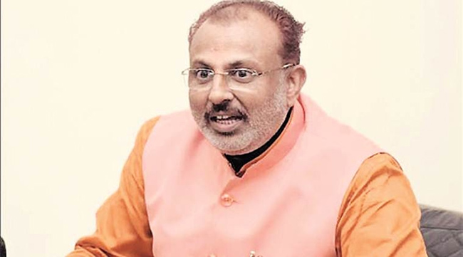 బురఖా మీద బ్యాన్ సరే.. తప్పుడు పోలికతో చిక్కుల్లో కమలనాథుడు