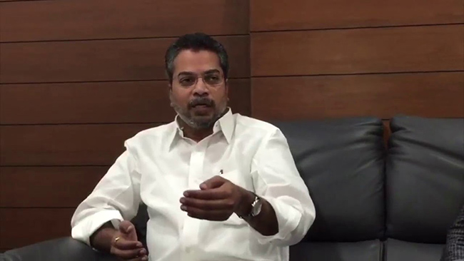 మూడు రాజధానులు మాకు ఇష్టం లేదు: వైసీపీ ఎమ్మెల్యే