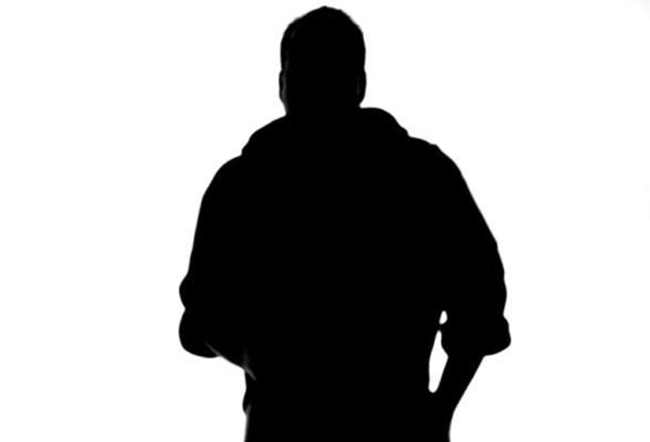 హలో సారూ నీ ఫింగరింగ్‌ ఆపుతావా లేదా?