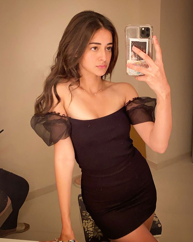 Ananya Pandey Tempts In A Sizzling Black Outfit