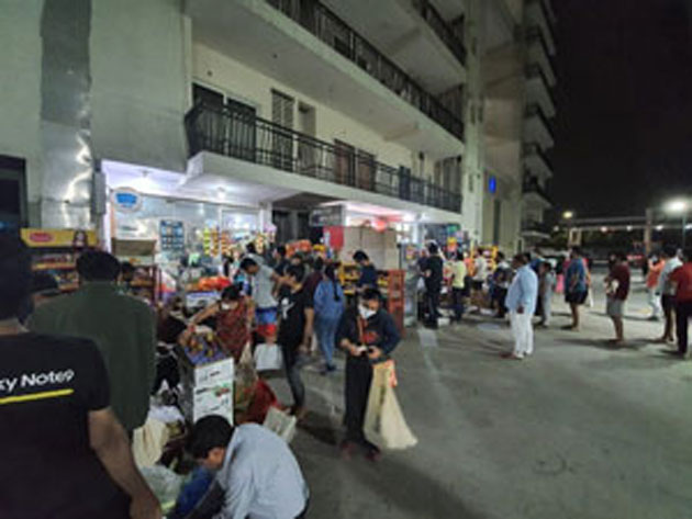 టీవీలో మోడీ స్పీచ్ అయ్యాక దేశంలో ఏం జరిగింది?