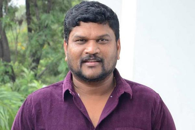 ప‌ర‌శురామ్ కి నిర్మాత‌ల‌ వార్నింగ్.. డెడ్ లైన్!!