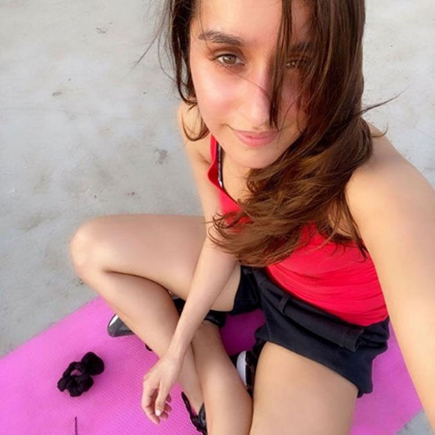 టెర్రాస్ మీద చెమ‌ట‌లు ప‌ట్టించిన క‌రోనా!