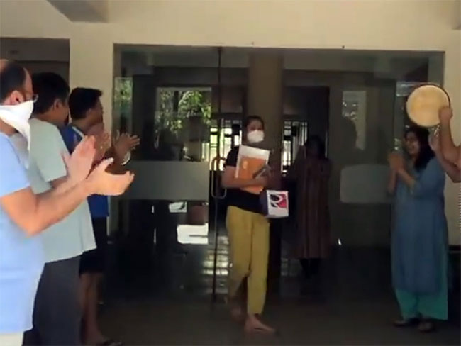 Video Talk: Neighbors Welcome Covid-19 Recovered Patient With Claps