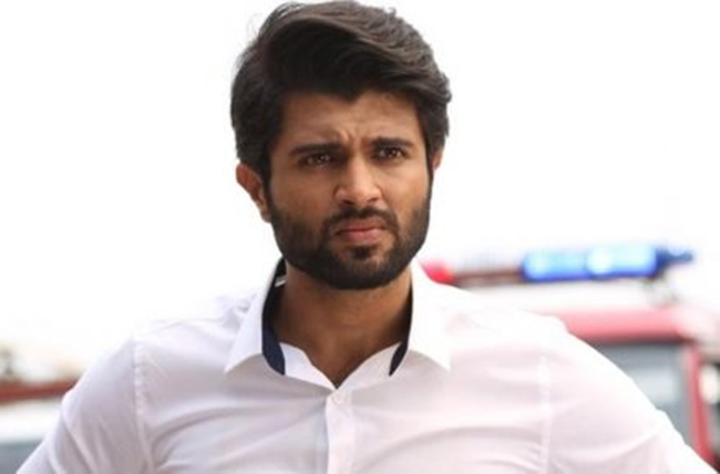 సైబర్ క్రైమ్ పోలీసులను ఆశ్రయించిన విజయ్ దేవరకొండ