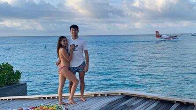 Young Heroines Bikini Wishes Bags Criticism! Young Heroines Bikini Wishes Bags Criticism!