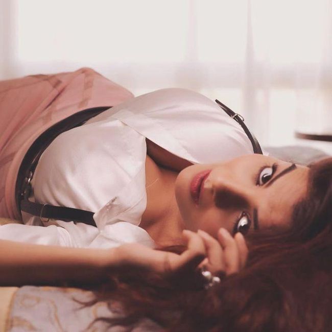 Anveshi%20Jain%20Glamorous%20Poses%20On%