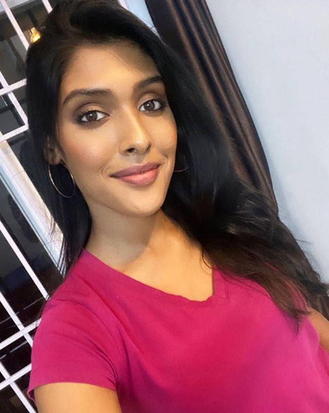 Gayathri Reddy Gallery Pics