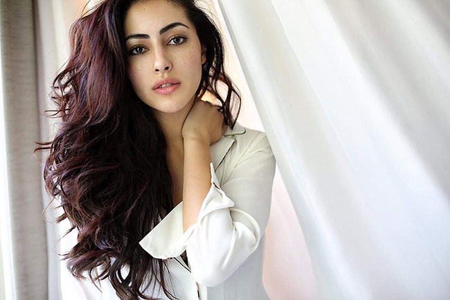 టాలీవుడ్ కు సైసై అంటున్న మరో విదేశీ అందం! టాలీవుడ్ కు సైసై అంటున్న మరో విదేశీ అందం!