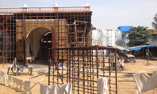 పెద్ద సినిమాలు కొన్ని నెలల పాటు ఆగాల్సిందే