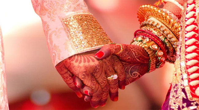 Couple Completed Marriage In Four Minutes