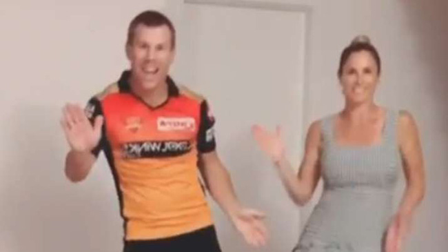 David Warner Dances For Butta Bomma Song