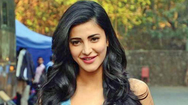 శృతికి షాక్ ఇచ్చిన ఇన్ స్టా స్టోరీస్!!