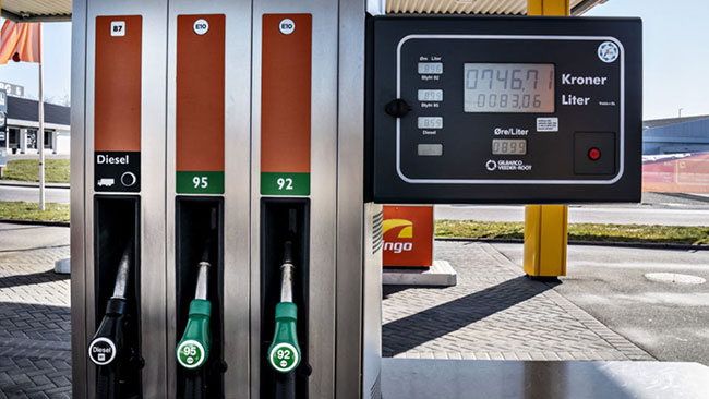 కరోనా కారణంగా చమురు ధరలు మైనస్ లోకి