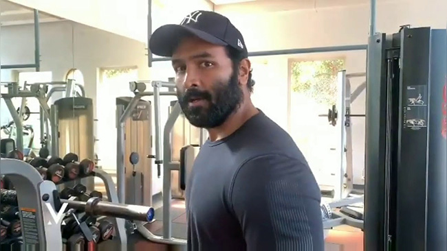 వీడియో: మంచు విష్ణు అండ్ ఫైట్ మాస్టర్స్